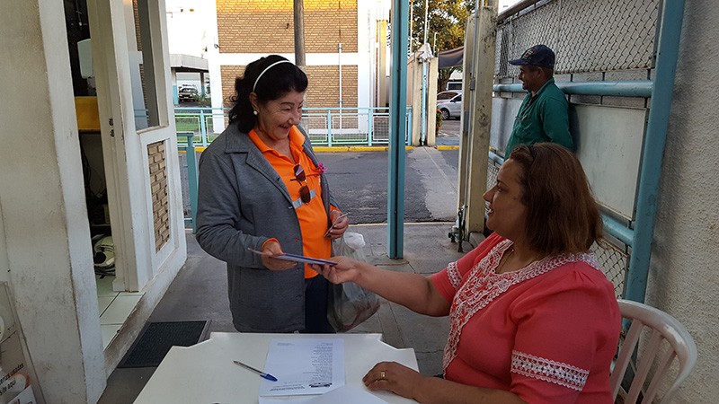 Entrega de Carteirinha e Revista