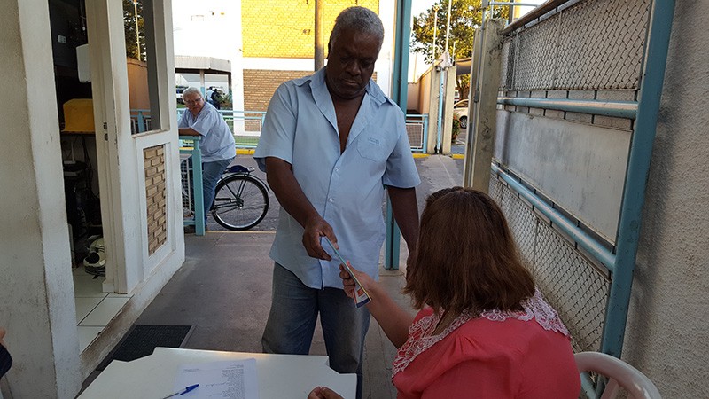 Entrega de Carteirinha e Revista