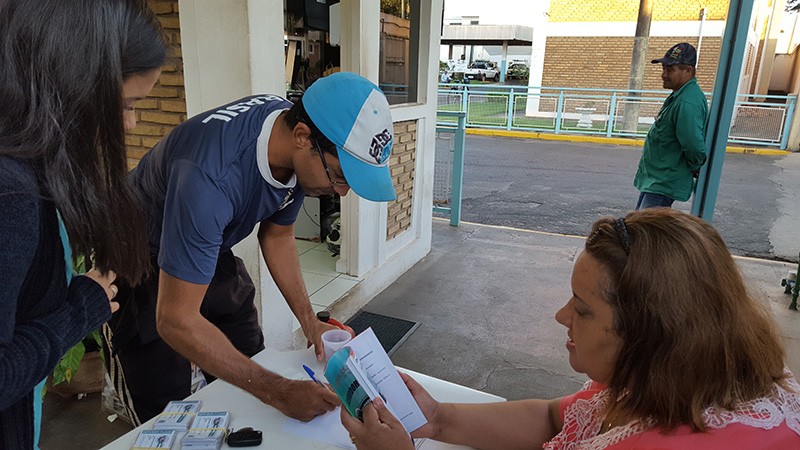 Entrega de Carteirinha e Revista