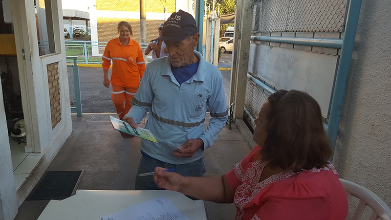 Entrega de Carteirinha e Revista