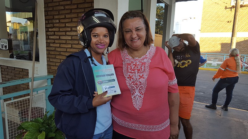 Entrega de Carteirinha e Revista