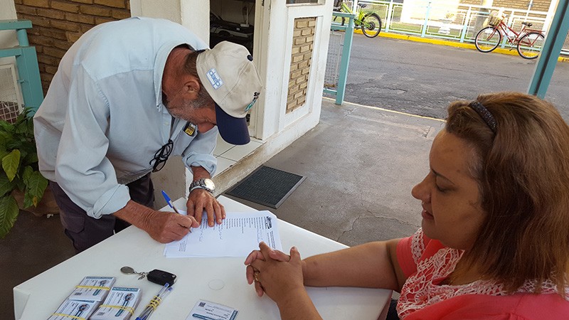 Entrega de Carteirinha e Revista