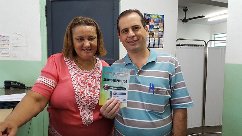Entrega de Carteirinha e Revista