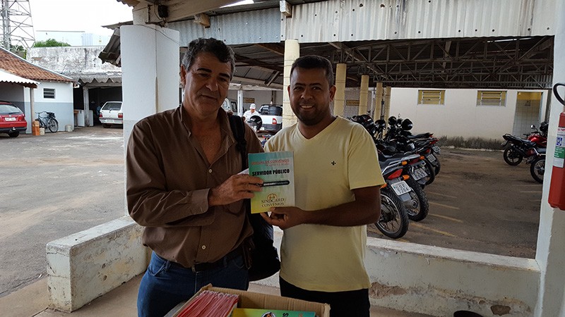 Entrega de Carteirinha e Revista