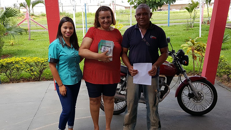 Entrega de Carteirinha e Revista