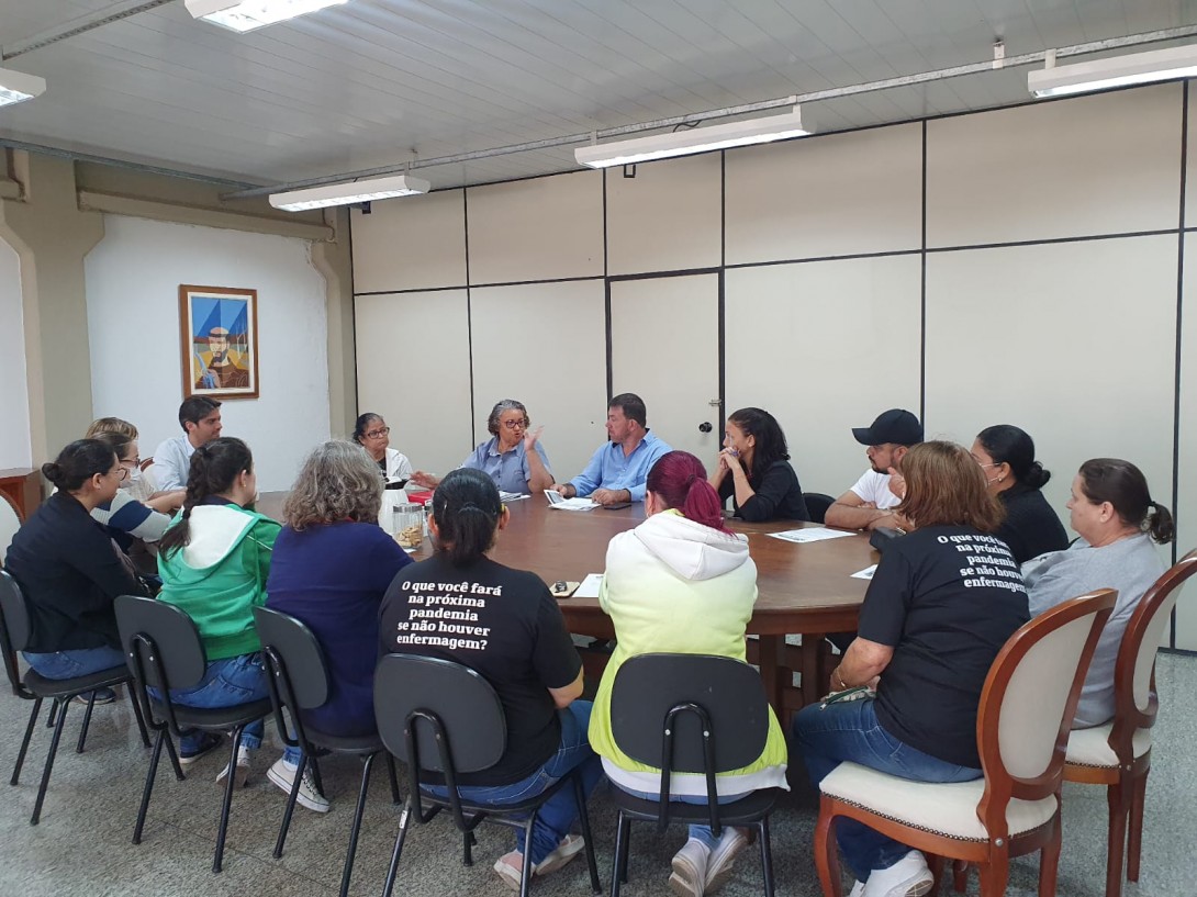 REUNIÃO COM PREFEITO E ENFERMEIROS